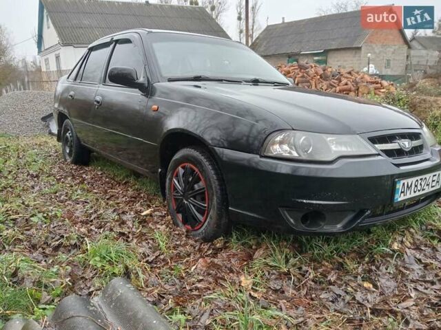 Чорний Деу Нексія, об'ємом двигуна 1.6 л та пробігом 378 тис. км за 1400 $, фото 5 на Automoto.ua