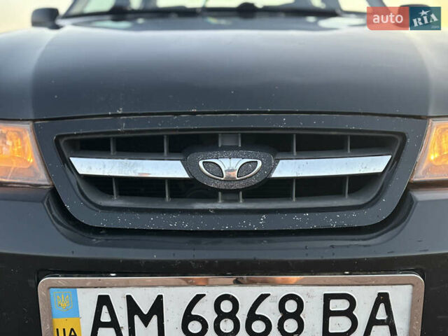 Деу Нексія 2009 у Овруче на Automoto.ua Чорний Деу Нексія, об'ємом двигуна 1.6 л та пробігом 204 тис. км за 2500 $, фото 6 на Automoto.ua