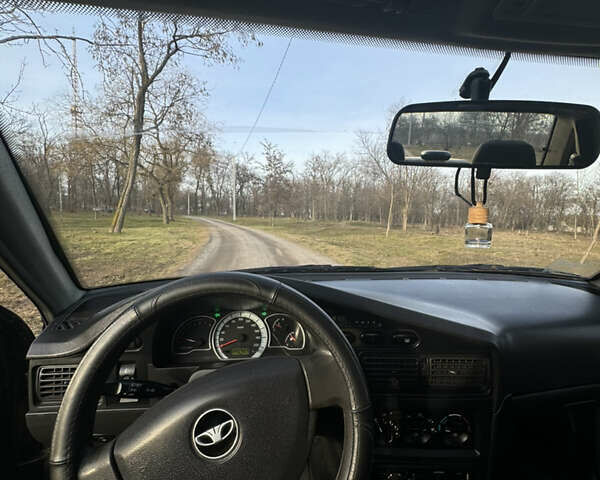 Чорний Деу Нексія, об'ємом двигуна 1.5 л та пробігом 141 тис. км за 2500 $, фото 8 на Automoto.ua