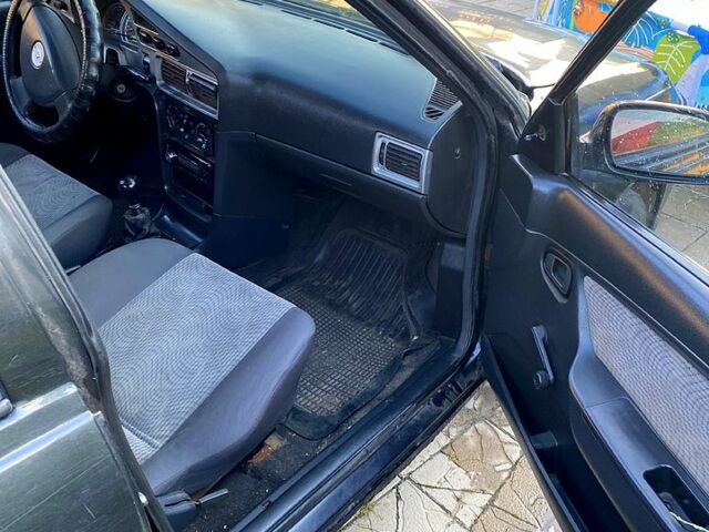 Чорний Деу Нексія, об'ємом двигуна 1.5 л та пробігом 400 тис. км за 870 $, фото 4 на Automoto.ua