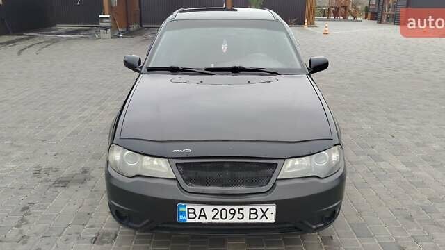 Чорний Деу Нексія, об'ємом двигуна 1.5 л та пробігом 160 тис. км за 3300 $, фото 1 на Automoto.ua