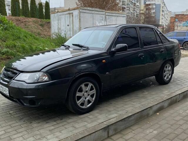 Черный Дэу Нексия, объемом двигателя 1.5 л и пробегом 184 тыс. км за 2350 $, фото 1 на Automoto.ua