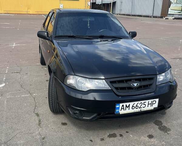Чорний Деу Нексія, об'ємом двигуна 1.5 л та пробігом 265 тис. км за 2600 $, фото 2 на Automoto.ua