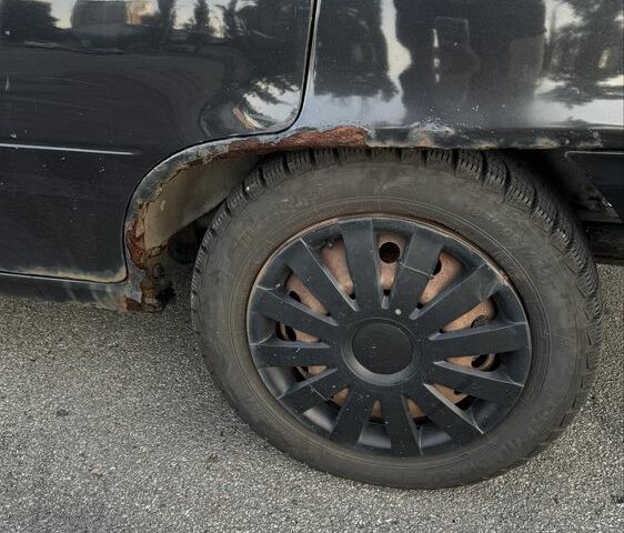 Черный Дэу Нексия, объемом двигателя 1.5 л и пробегом 152 тыс. км за 1600 $, фото 7 на Automoto.ua