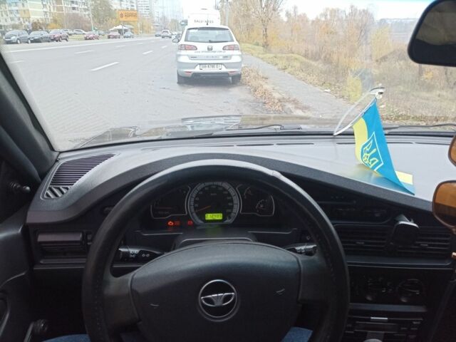 Чорний Деу Нексія, об'ємом двигуна 1.5 л та пробігом 212 тис. км за 2500 $, фото 5 на Automoto.ua