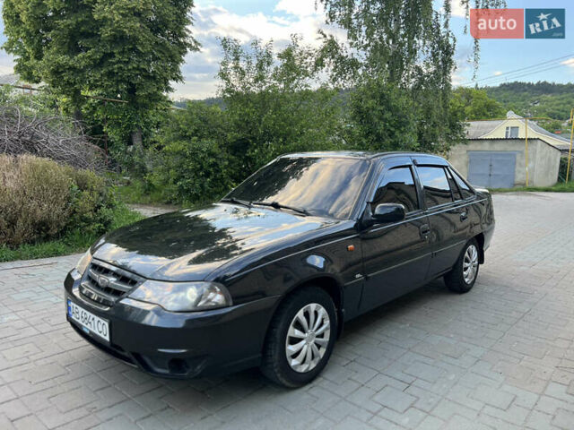 Черный Дэу Нексия, объемом двигателя 1.5 л и пробегом 138 тыс. км за 2650 $, фото 1 на Automoto.ua