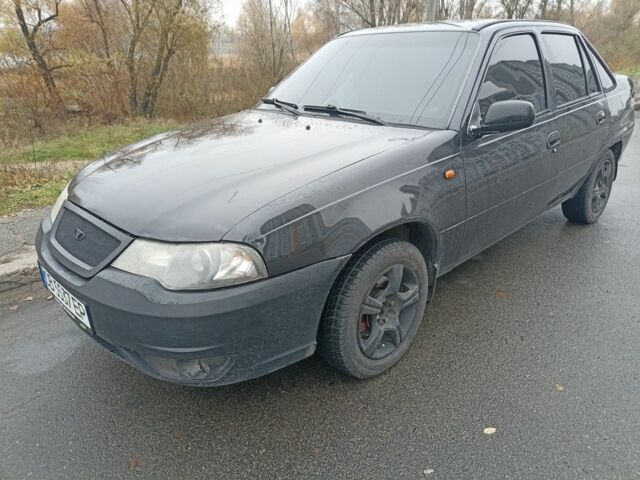 Чорний Деу Нексія, об'ємом двигуна 1.5 л та пробігом 212 тис. км за 2500 $, фото 2 на Automoto.ua