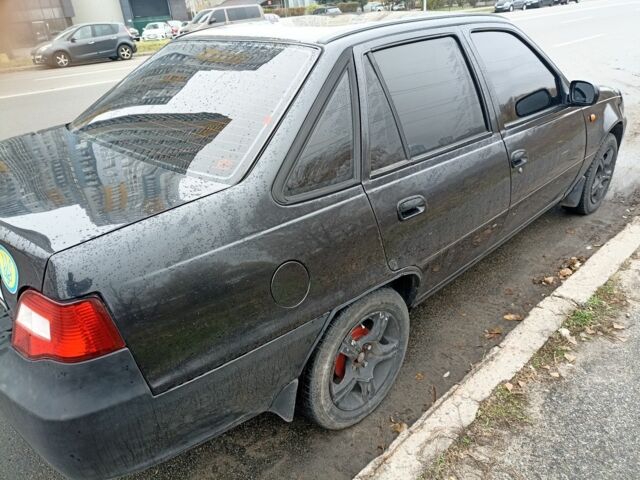 Чорний Деу Нексія, об'ємом двигуна 1.5 л та пробігом 212 тис. км за 2500 $, фото 4 на Automoto.ua