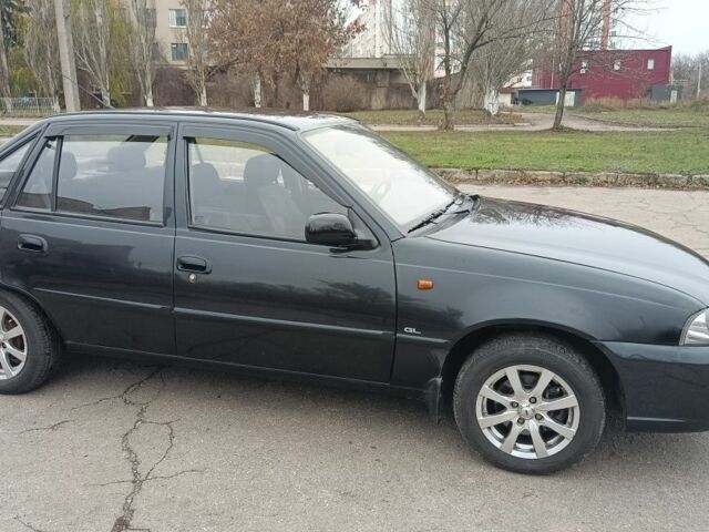 Черный Дэу Нексия, объемом двигателя 1 л и пробегом 66 тыс. км за 3500 $, фото 5 на Automoto.ua