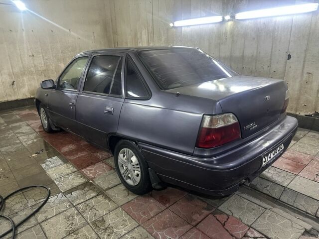 Фиолетовый Дэу Нексия, объемом двигателя 1.5 л и пробегом 100 тыс. км за 700 $, фото 1 на Automoto.ua