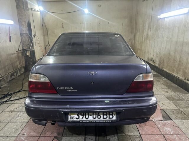 Фиолетовый Дэу Нексия, объемом двигателя 1.5 л и пробегом 100 тыс. км за 700 $, фото 2 на Automoto.ua