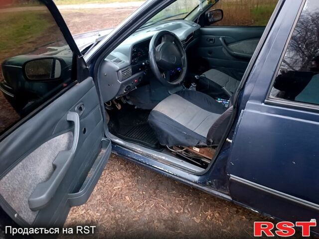 Фиолетовый Дэу Нексия, объемом двигателя 1.5 л и пробегом 0 тыс. км за 1300 $, фото 6 на Automoto.ua