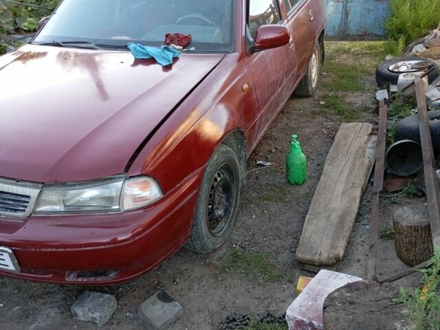 Деу Нексія 1996 у Житомирі на Automoto.ua Червоний Деу Нексія, об'ємом двигуна 1.5 л та пробігом 230 тис. км за 1100 $, фото 1 на Automoto.ua