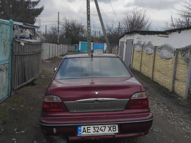 Червоний Деу Нексія, об'ємом двигуна 1.3 л та пробігом 250 тис. км за 832 $, фото 3 на Automoto.ua