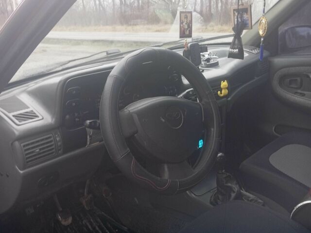 Червоний Деу Нексія, об'ємом двигуна 1.5 л та пробігом 233 тис. км за 1750 $, фото 5 на Automoto.ua