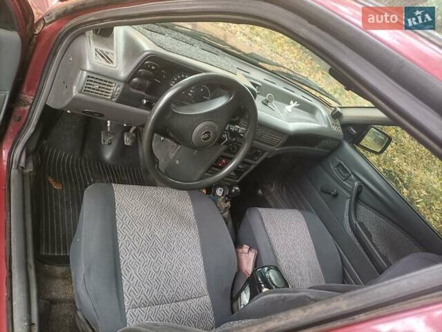 Дэу Нексия 1995 в Козельце на Automoto.ua Красный Дэу Нексия, объемом двигателя 0 л и пробегом 450 тыс. км за 1511 $, фото 3 на Automoto.ua