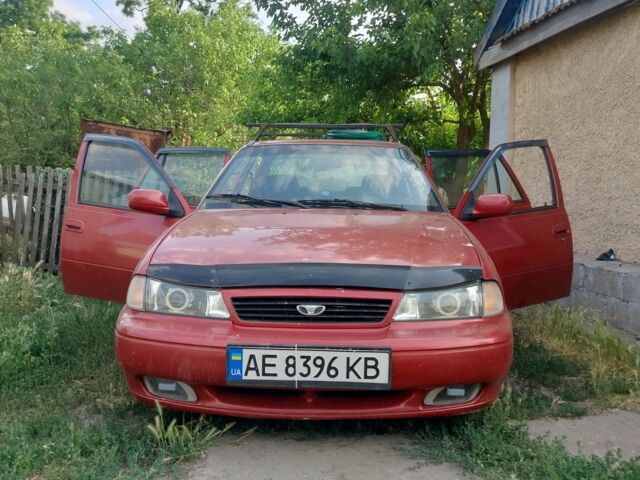 Красный Дэу Нексия, объемом двигателя 1.5 л и пробегом 25 тыс. км за 1200 $, фото 4 на Automoto.ua