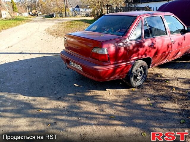 Червоний Деу Нексія, об'ємом двигуна 1.5 л та пробігом 302 тис. км за 1000 $, фото 2 на Automoto.ua