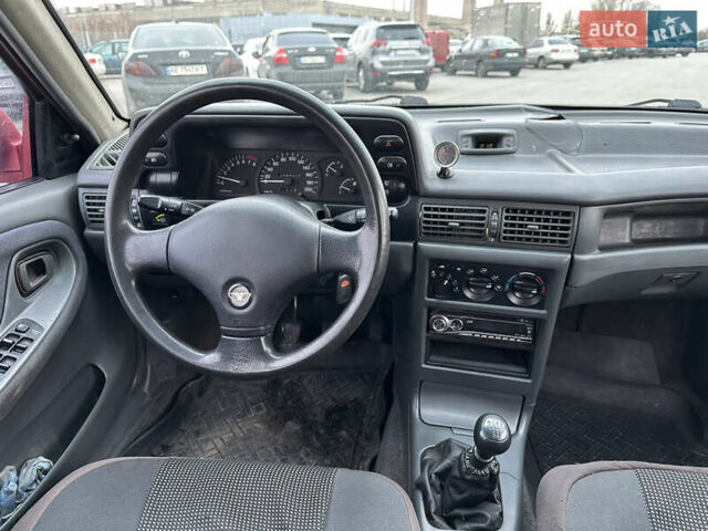 Красный Дэу Нексия, объемом двигателя 1.5 л и пробегом 270 тыс. км за 1999 $, фото 22 на Automoto.ua