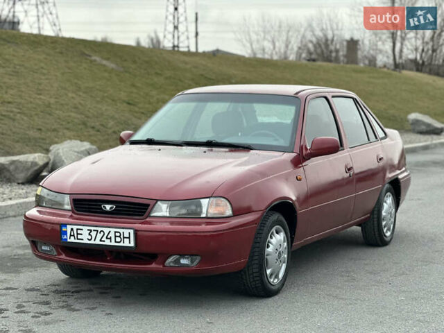Красный Дэу Нексия, объемом двигателя 1.5 л и пробегом 270 тыс. км за 1999 $, фото 2 на Automoto.ua