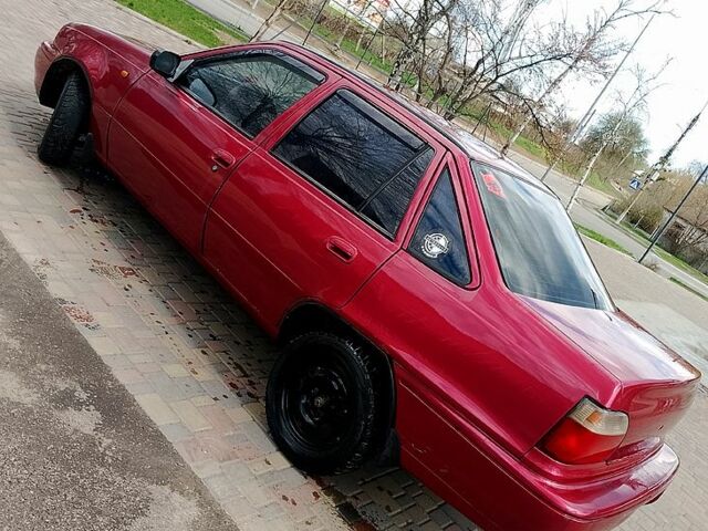 Красный Дэу Нексия, объемом двигателя 1.5 л и пробегом 282 тыс. км за 1200 $, фото 7 на Automoto.ua