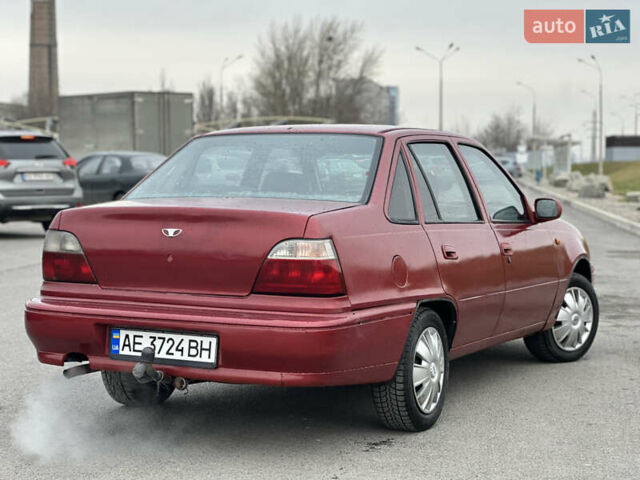 Красный Дэу Нексия, объемом двигателя 1.5 л и пробегом 270 тыс. км за 1999 $, фото 1 на Automoto.ua
