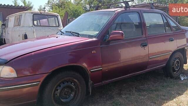 Деу Нексія 2005 у Бородянке на Automoto.ua Червоний Деу Нексія, об'ємом двигуна 1.5 л та пробігом 332 тис. км за 1500 $, фото 5 на Automoto.ua