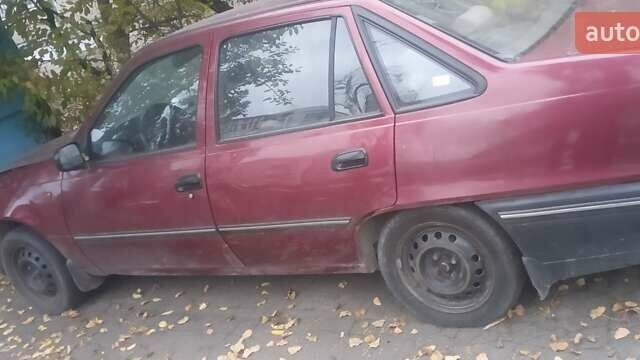 Красный Дэу Нексия, объемом двигателя 1.5 л и пробегом 125 тыс. км за 500 $, фото 5 на Automoto.ua