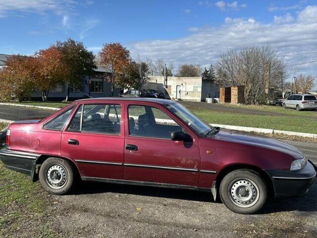 Червоний Деу Нексія, об'ємом двигуна 1.5 л та пробігом 179 тис. км за 999 $, фото 3 на Automoto.ua