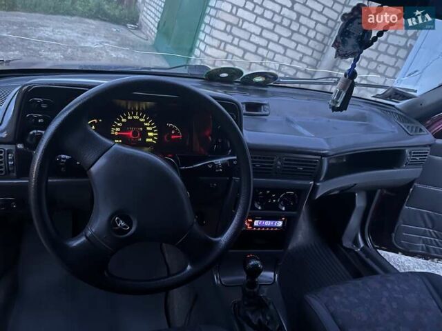 Красный Дэу Нексия, объемом двигателя 1.5 л и пробегом 300 тыс. км за 1350 $, фото 9 на Automoto.ua