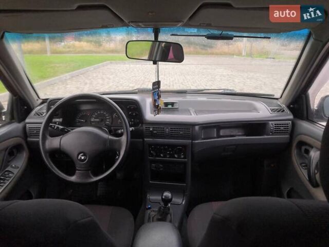 Червоний Деу Нексія, об'ємом двигуна 1.5 л та пробігом 278 тис. км за 1500 $, фото 9 на Automoto.ua