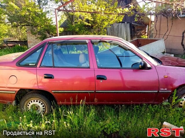 Красный Дэу Нексия, объемом двигателя 1.5 л и пробегом 176 тыс. км за 960 $, фото 1 на Automoto.ua