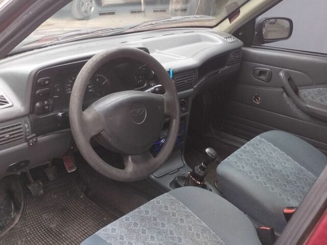 Красный Дэу Нексия, объемом двигателя 1.5 л и пробегом 200 тыс. км за 850 $, фото 7 на Automoto.ua