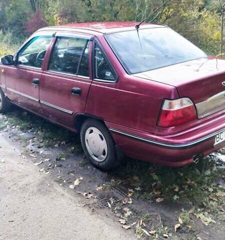 Красный Дэу Нексия, объемом двигателя 1.5 л и пробегом 208 тыс. км за 2000 $, фото 5 на Automoto.ua