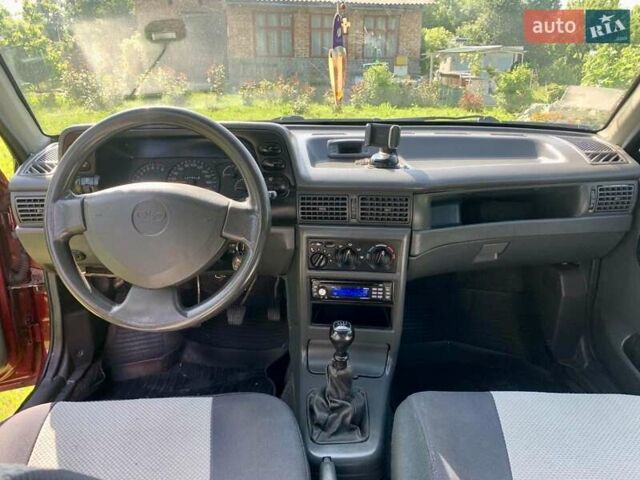 Червоний Деу Нексія, об'ємом двигуна 1.5 л та пробігом 200 тис. км за 2800 $, фото 11 на Automoto.ua