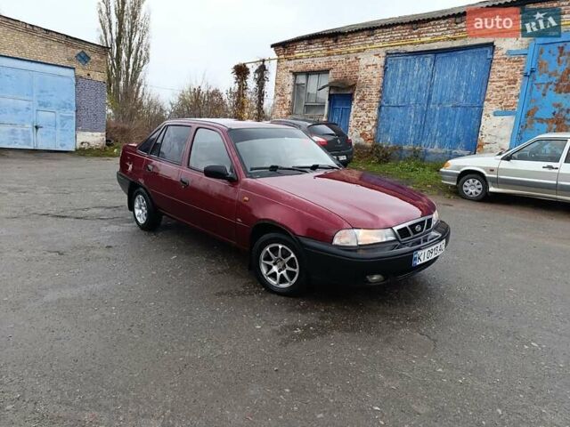 Красный Дэу Нексия, объемом двигателя 1.5 л и пробегом 290 тыс. км за 999 $, фото 1 на Automoto.ua