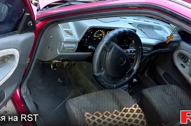 Червоний Деу Нексія, об'ємом двигуна 1.5 л та пробігом 88 тис. км за 1350 $, фото 5 на Automoto.ua