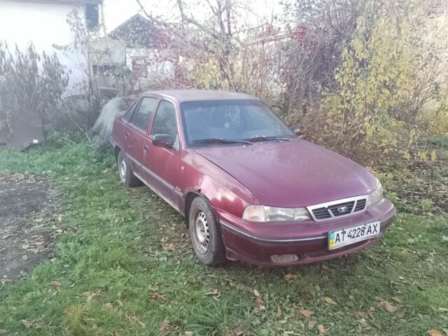 Красный Дэу Нексия, объемом двигателя 1.5 л и пробегом 200 тыс. км за 550 $, фото 2 на Automoto.ua