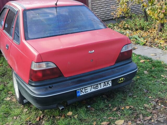 Червоний Деу Нексія, об'ємом двигуна 1.5 л та пробігом 350 тис. км за 1300 $, фото 1 на Automoto.ua