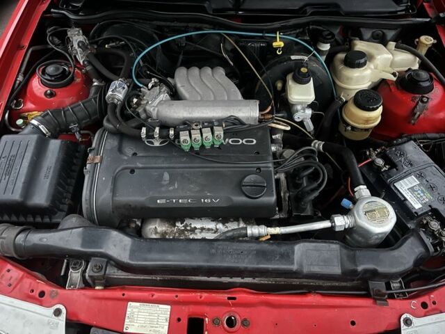 Красный Дэу Нексия, объемом двигателя 1.5 л и пробегом 200 тыс. км за 1800 $, фото 1 на Automoto.ua