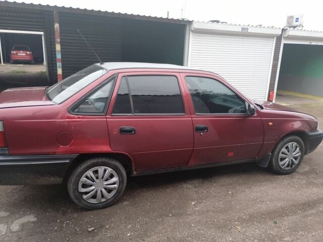 Красный Дэу Нексия, объемом двигателя 1.5 л и пробегом 200 тыс. км за 850 $, фото 6 на Automoto.ua