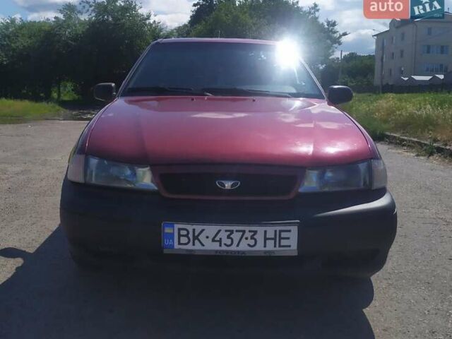 Красный Дэу Нексия, объемом двигателя 1.5 л и пробегом 121 тыс. км за 2100 $, фото 4 на Automoto.ua