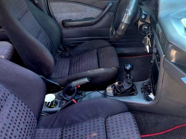 Красный Дэу Нексия, объемом двигателя 1.5 л и пробегом 190 тыс. км за 1600 $, фото 3 на Automoto.ua