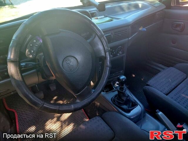 Красный Дэу Нексия, объемом двигателя 1.5 л и пробегом 190 тыс. км за 1600 $, фото 2 на Automoto.ua