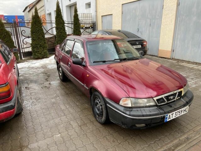 Красный Дэу Нексия, объемом двигателя 1.5 л и пробегом 300 тыс. км за 700 $, фото 1 на Automoto.ua