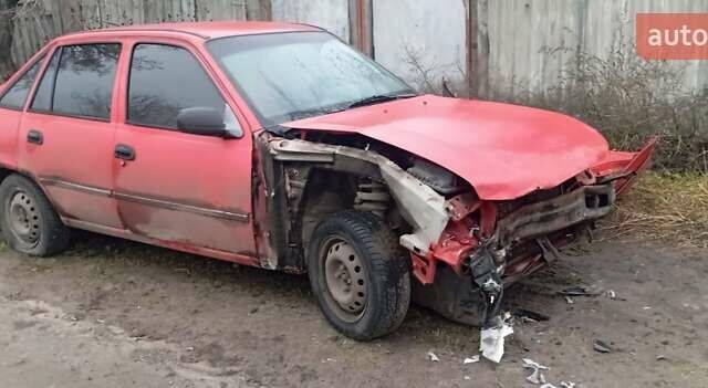 Красный Дэу Нексия, объемом двигателя 1.5 л и пробегом 279 тыс. км за 750 $, фото 2 на Automoto.ua