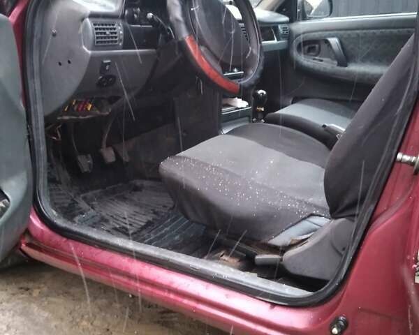Червоний Деу Нексія, об'ємом двигуна 1.5 л та пробігом 219 тис. км за 2200 $, фото 3 на Automoto.ua