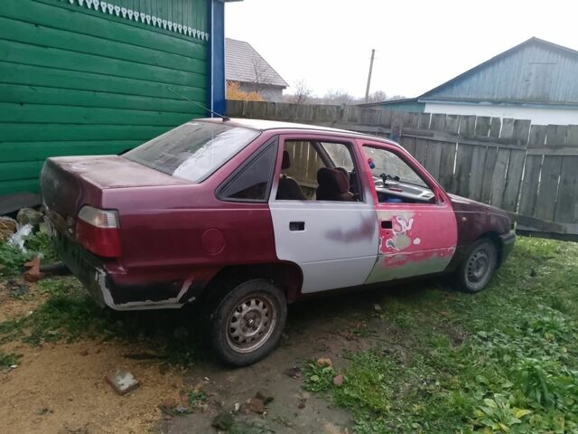 Красный Дэу Нексия, объемом двигателя 0 л и пробегом 190 тыс. км за 750 $, фото 2 на Automoto.ua