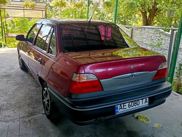 Красный Дэу Нексия, объемом двигателя 1.5 л и пробегом 114 тыс. км за 2500 $, фото 3 на Automoto.ua