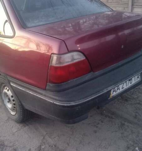 Красный Дэу Нексия, объемом двигателя 1.5 л и пробегом 504 тыс. км за 1100 $, фото 3 на Automoto.ua